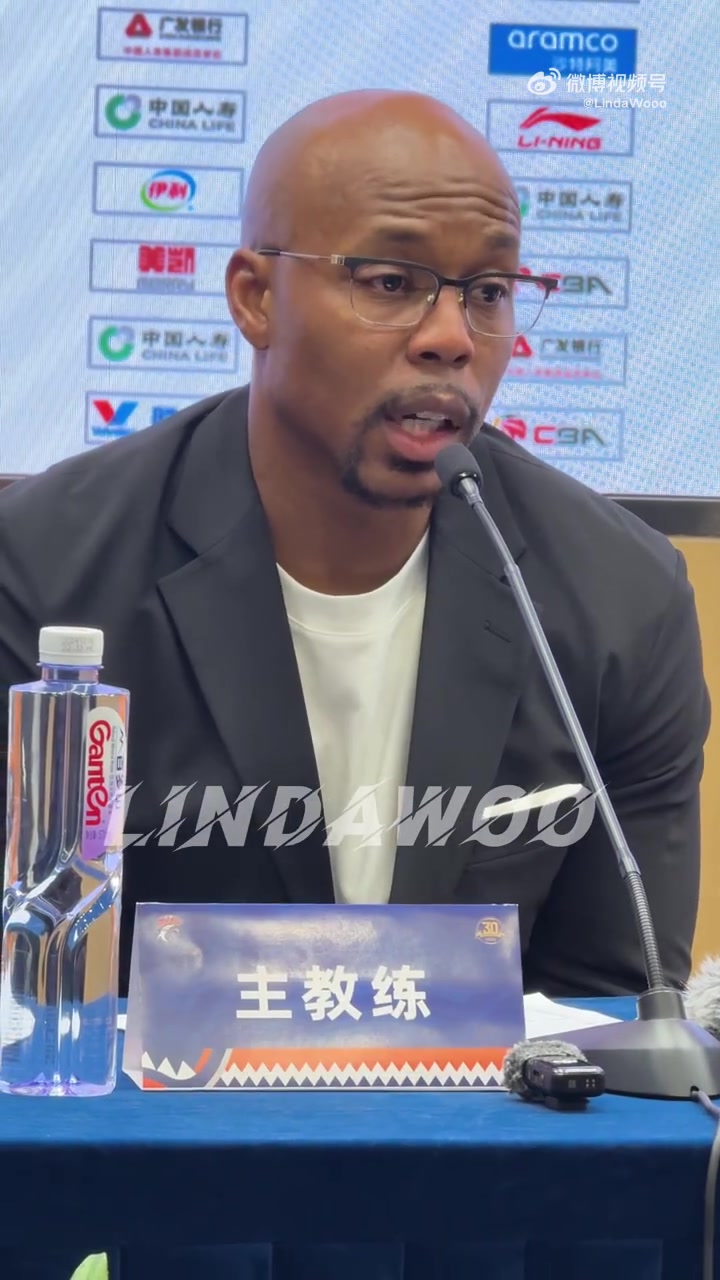 亚博体育官网-广州主帅米切尔：徐昕/艾伦/威金顿等人出现伤病 潜力赛人都不够