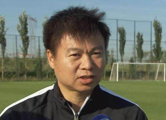 亚博中国官网-于根伟：教练组满意大家的表现 能理解丛震的铲球